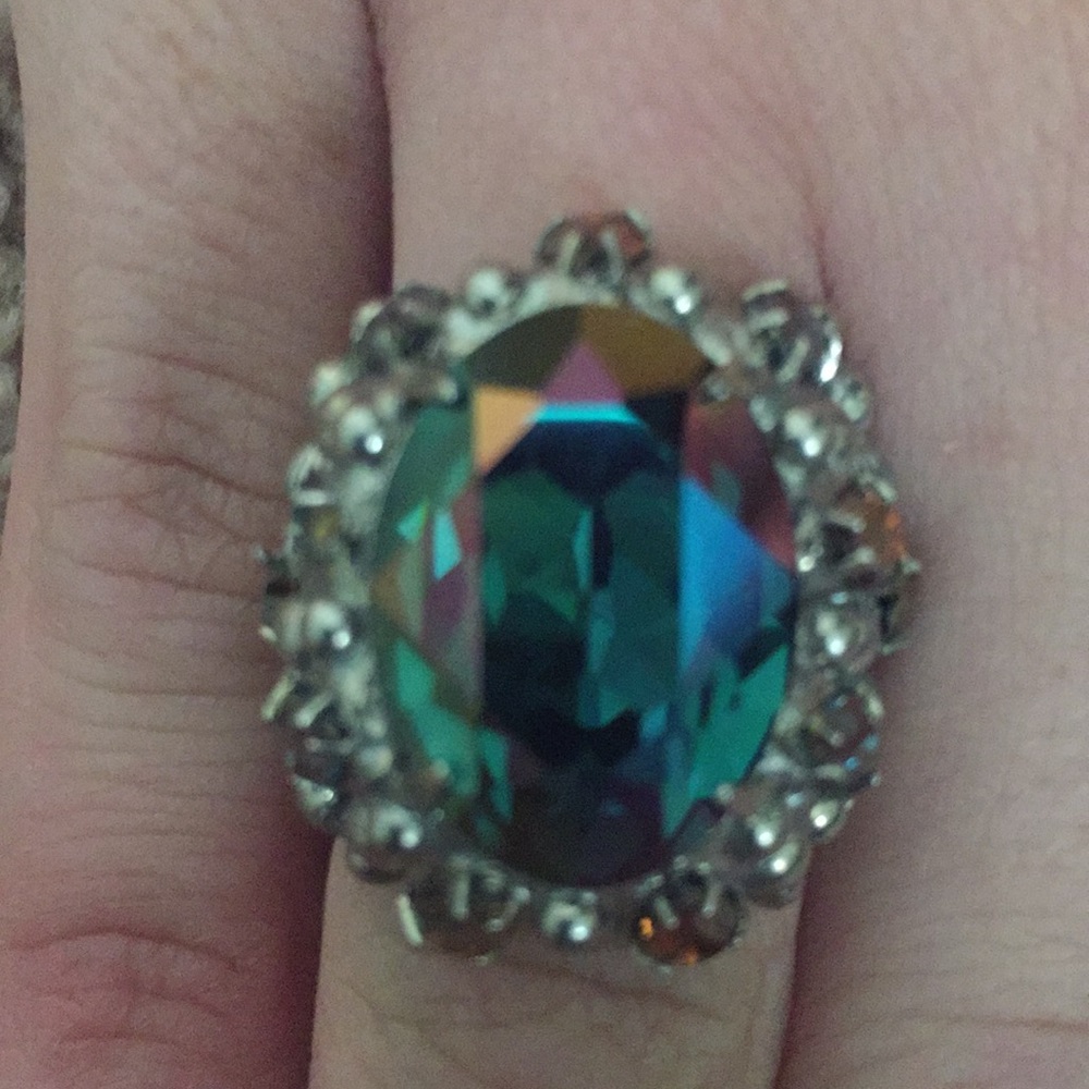 NIQUEA.D Cocktail Rings - Picture 4 of 5